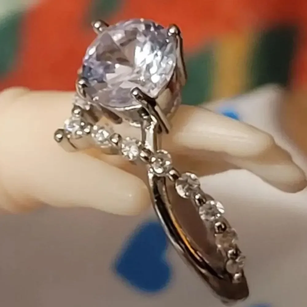 Elegant Simulated Diamonds  exquisitely Designed Women's Wedding Ring